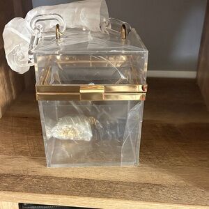NEW Clear Crossbody Box Bag ❤️